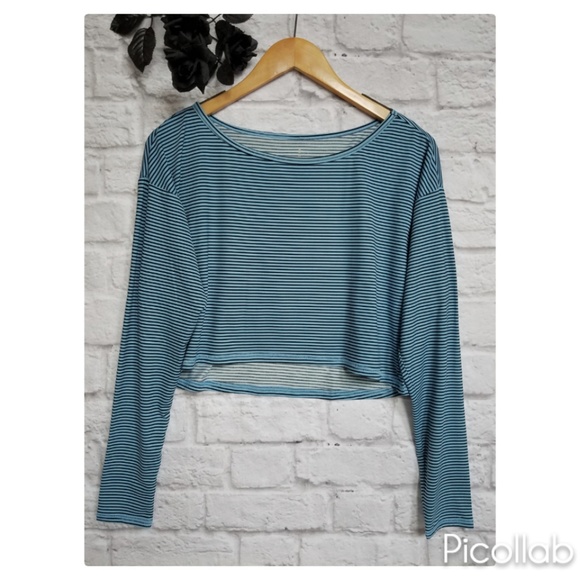 Lands' End Tops - Lands' End "Performance" Activewear top